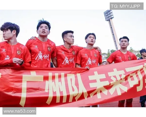 广州羽毛球队的奋斗与荣耀：一段不平凡的突破历程纪实