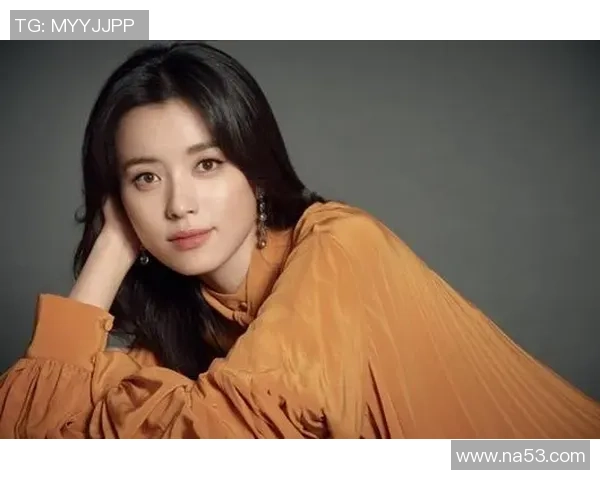 韩国足球明星优雅穿西装展现魅力风采引领时尚潮流 韩国足球明星优雅穿西装展现魅力风采引领时尚潮流